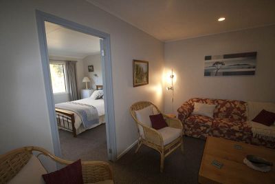 Bedroom & separate Lounge